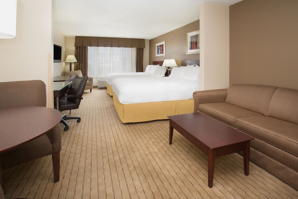 Holiday Inn Express & Suites Minot by IHG - photo 10