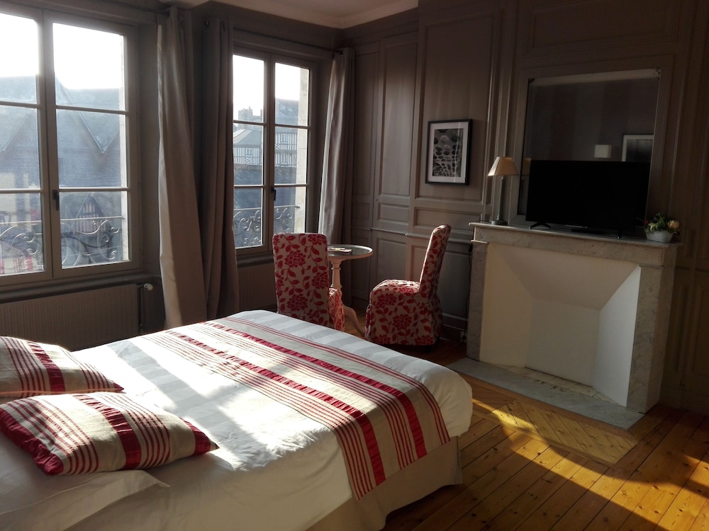 Mansion Victorine in Honfleur, France