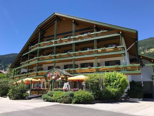 Hotel Brandl — hotel in San Candido