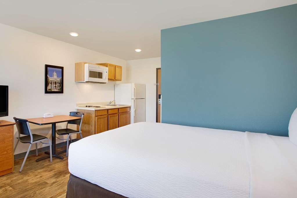 WoodSpring Suites Charlotte Shelby - photo 7
