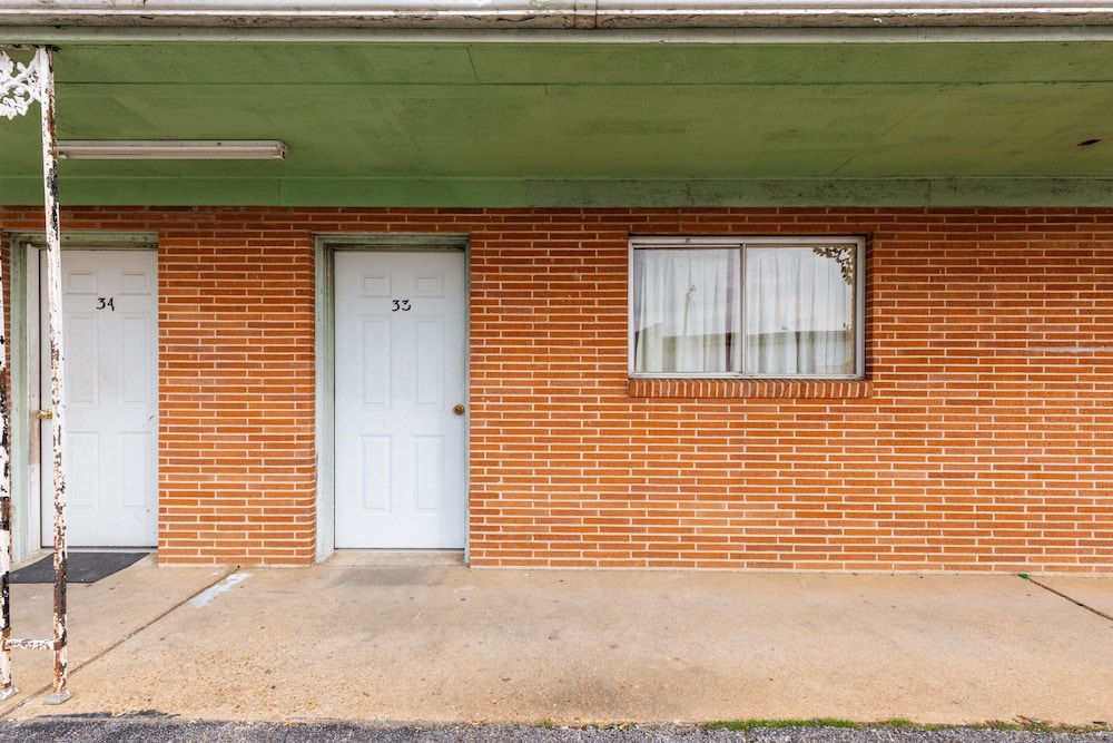 OYO Hotel Holly Springs MS - photo 24