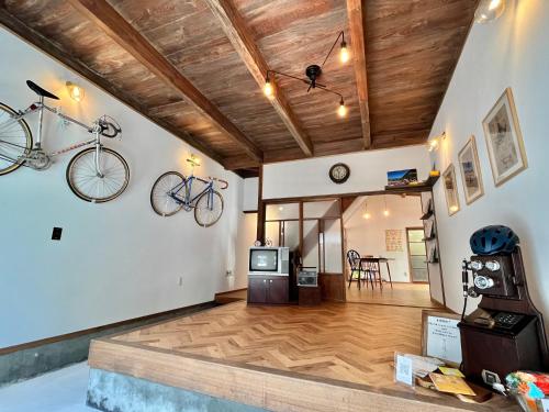 Bike Cafe and Inn 寄り道 - last minute hotel in Unknown City