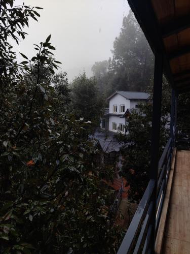 Oakakhi Stays in Ranikhet, India