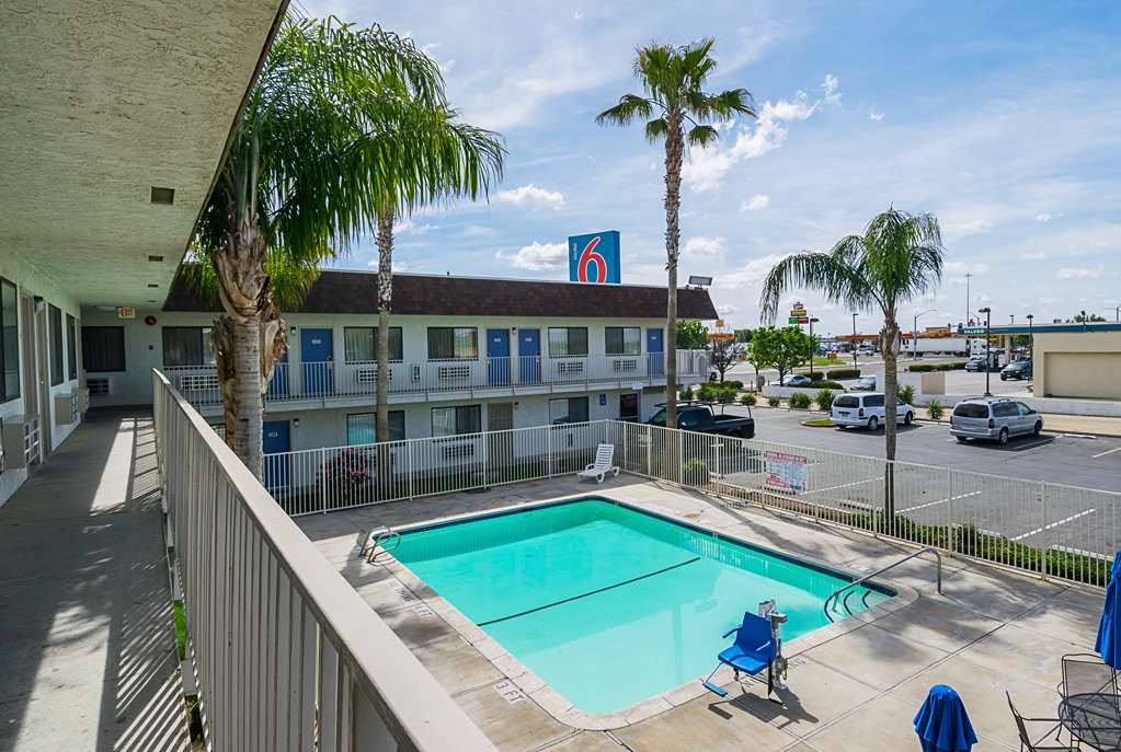 Motel 6 Lost Hills CA - photo 8