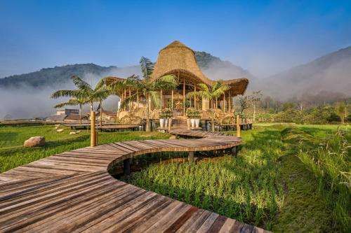 Phukananan — 5-Star Luxury Hotel in Nan, Thailand