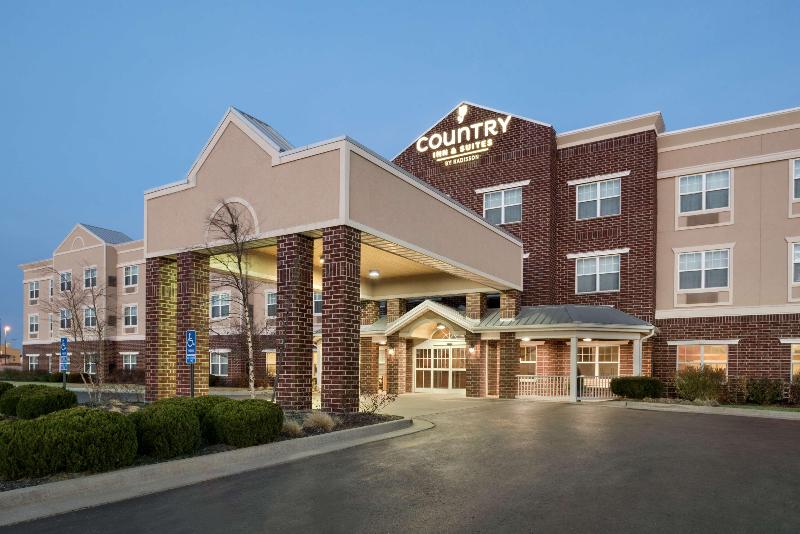 Country Inn & Suites by Radisson Kansas City at Village West KS in Kansas City, United States
