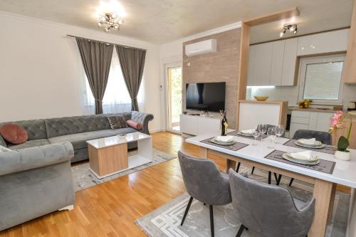 Apartman Darija 1 — 4-Star Luxury Hotel in Trebinje, Bosnia and Herzegovina