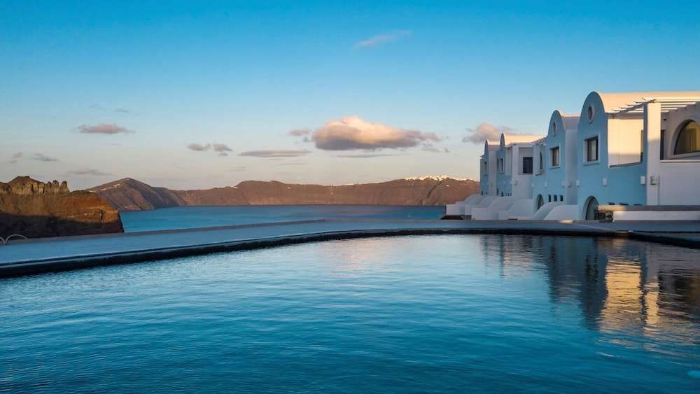 The Duchess — Manolada