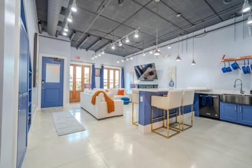 Ground Floor Waterfront on The Rez in Madison in Madison, United States