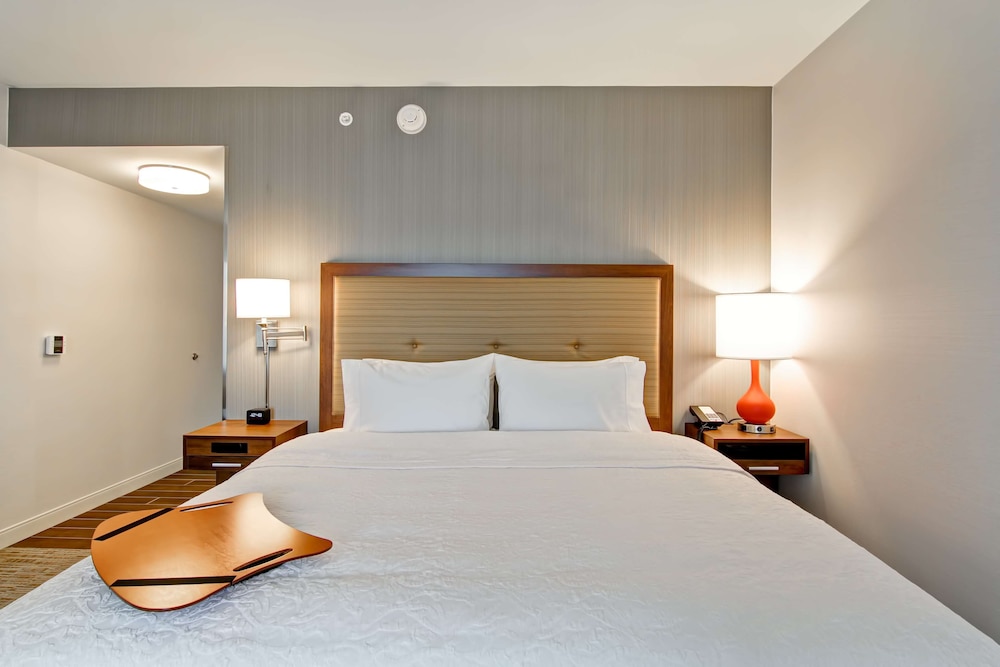 Hampton Inn & Suites Detroit Troy - photo 4