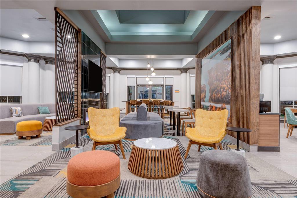 La Quinta Inn & Suites by Wyndham Sherman - photo 6