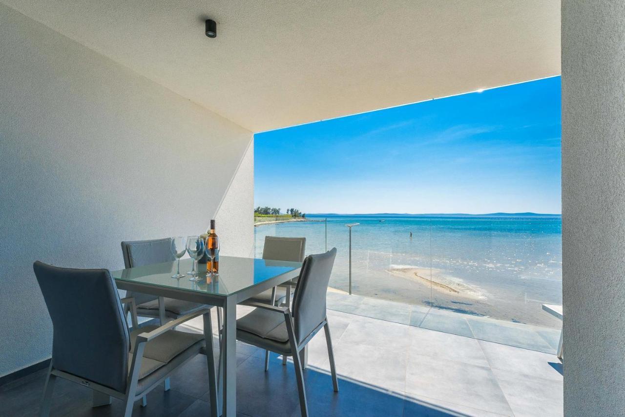 Jamc Dream Familientraum Direkt Am Meer Mit Beheiztem Pool — 4-Star Luxury Hotel in Privlaka, Croatia