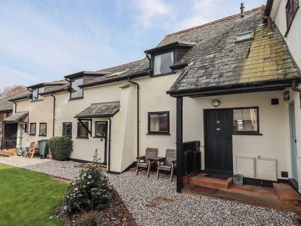 Warren Cottage — 4-Star Luxury Hotel in Sidmouth, United Kingdom