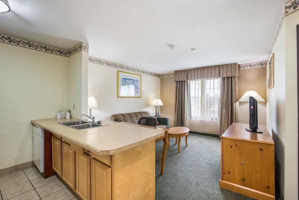 Americas Best Value Inn & Suites Three Rivers - photo 15