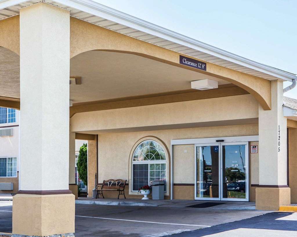 Quality Inn Belton Kansas City South - photo 2