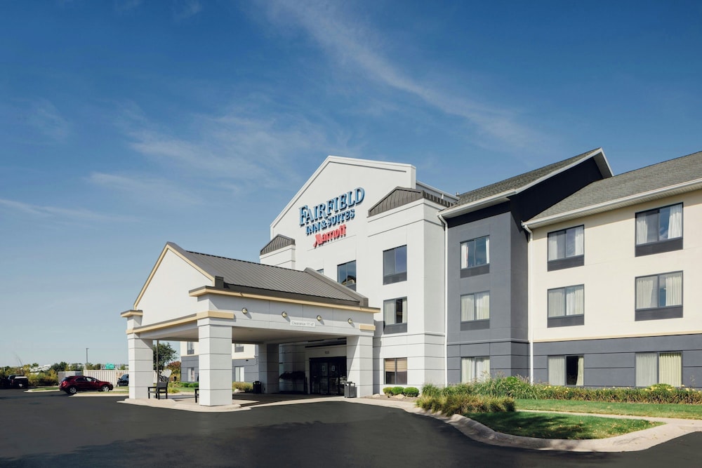 Fairfield Inn and Suites by Marriott Muskegon Norton Shores - carbon neutral hotel in Muskegon