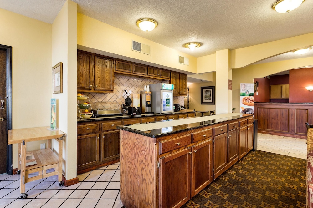 Quality Inn Blytheville I 55 - photo 19