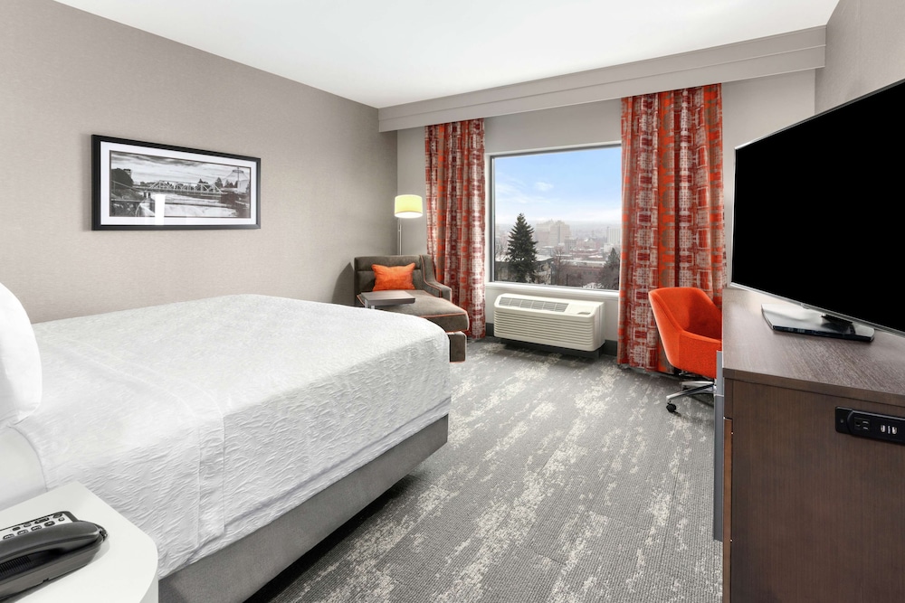 Hampton Inn & Suites Spokane Downtown South - photo 19