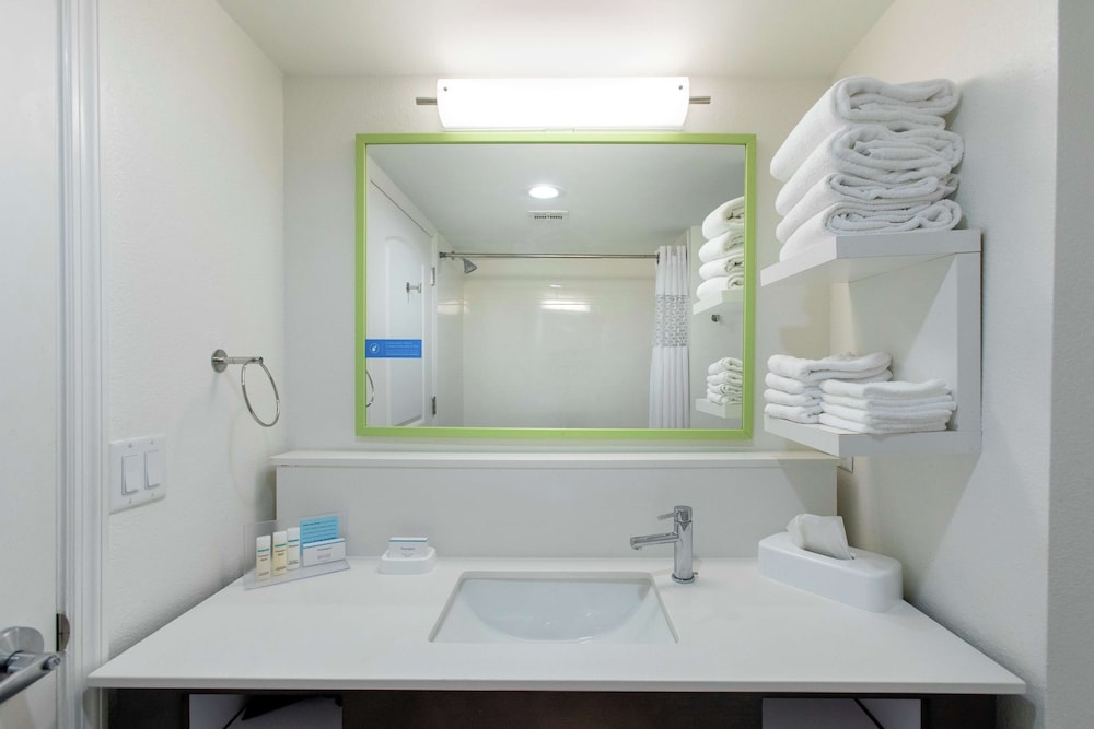 Hampton Inn St. Augustine Beach - photo 34