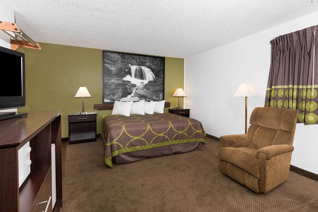 Super 8 by Wyndham Missoula Brooks Street - photo 13