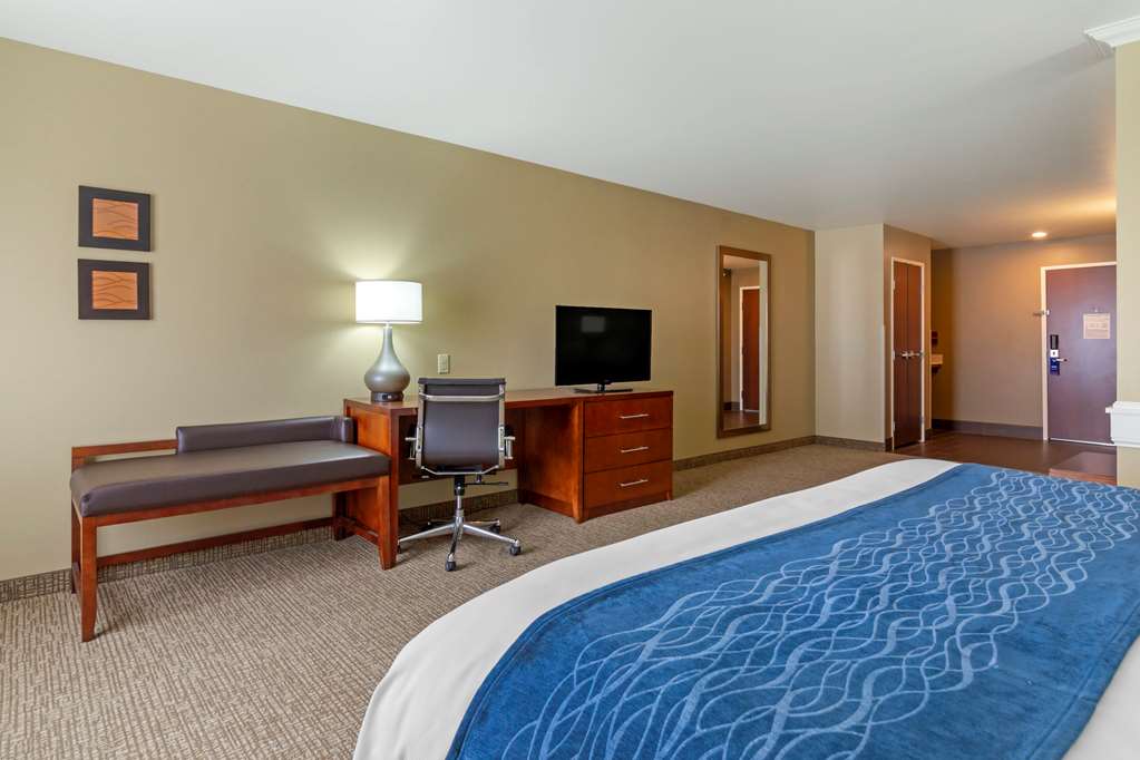 Comfort Inn & Suites Mandan Bismarck - photo 26