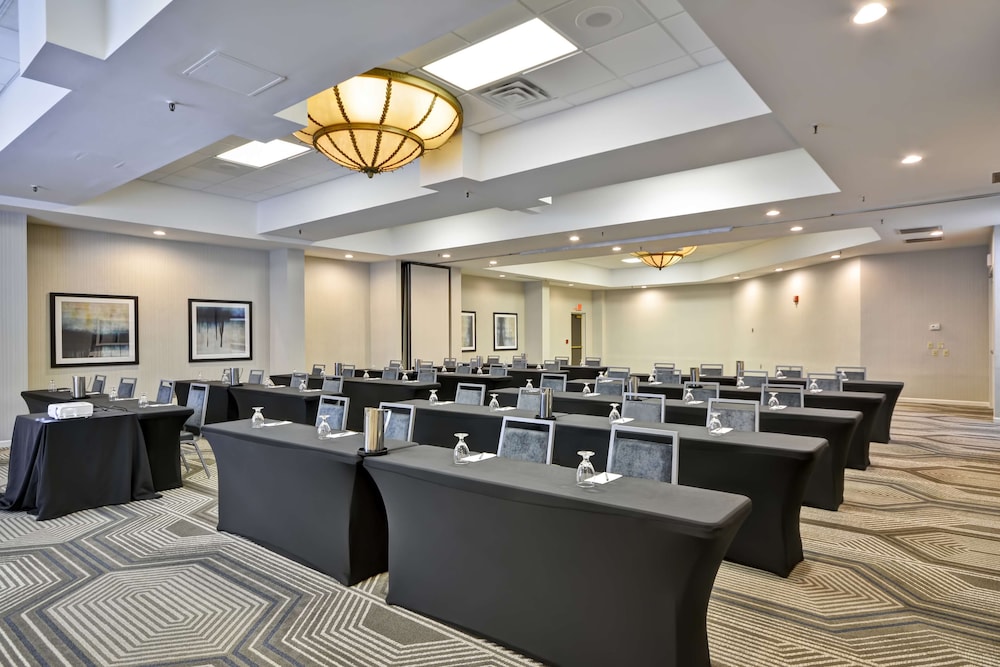 Embassy Suites Hotel Charlotte - photo 48