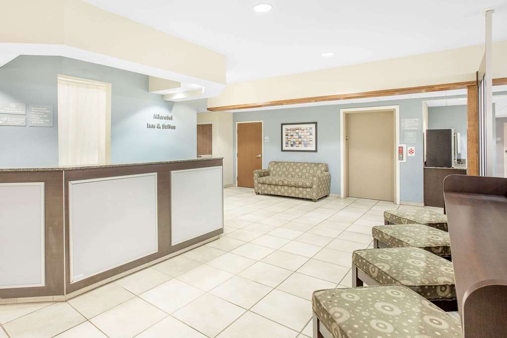Microtel Inn & Suites by Wyndham San Angelo - photo 2