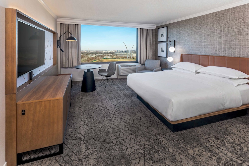 Sheraton Pentagon City Hotel - photo 11