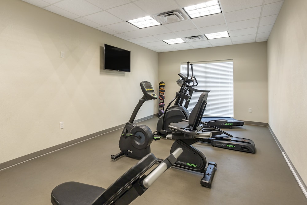 Garner Hotel Clarksville Northeast by IHG - photo 26