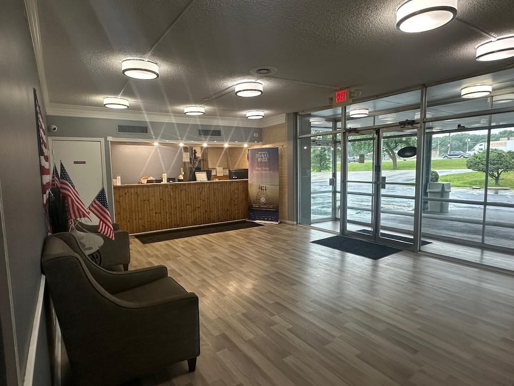 Americas Best Value Inn Rockford - photo 26