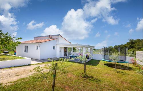Two Bedroom Holiday Home In Fazana — 4-Star Luxury Hotel in Fazana, Croatia