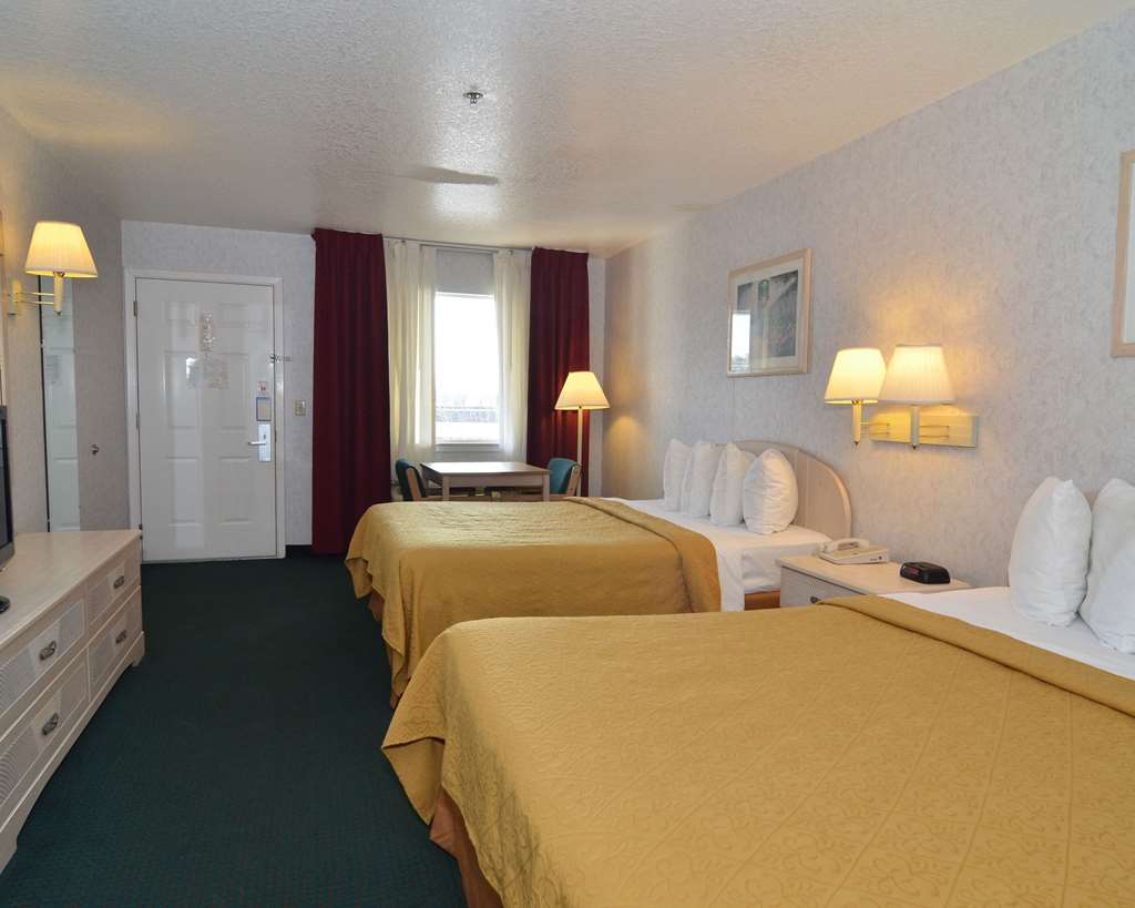 Econo Lodge San Antonio South - photo 12