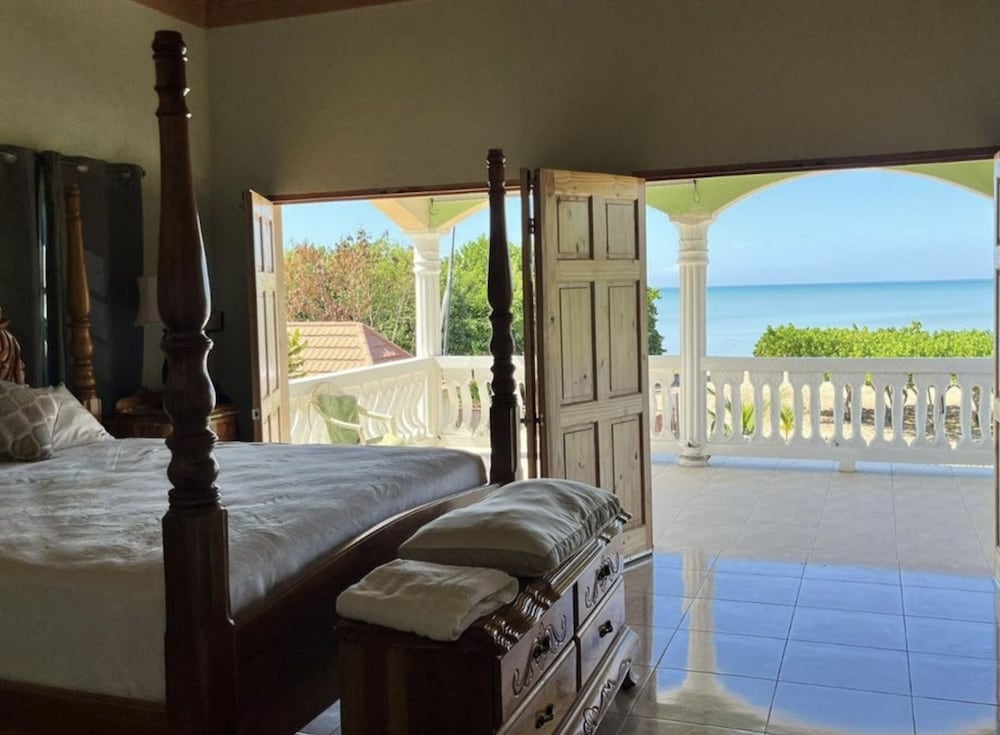 Indigo Beach Villa Black River — Black River — photo 2