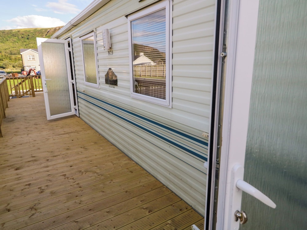 Meric Stone Holiday Lets Caravan 2 — hotel in Limavady