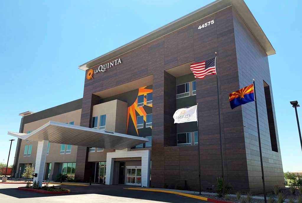 La Quinta Inn & Suites by Wyndham Maricopa Copper Sky - featured photo