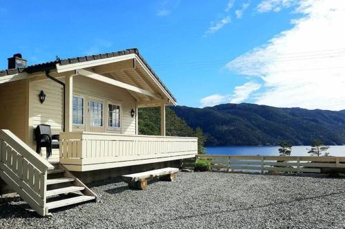 Ropeid Fjordferie — 4-Star Luxury Hotel in Sand, Norway