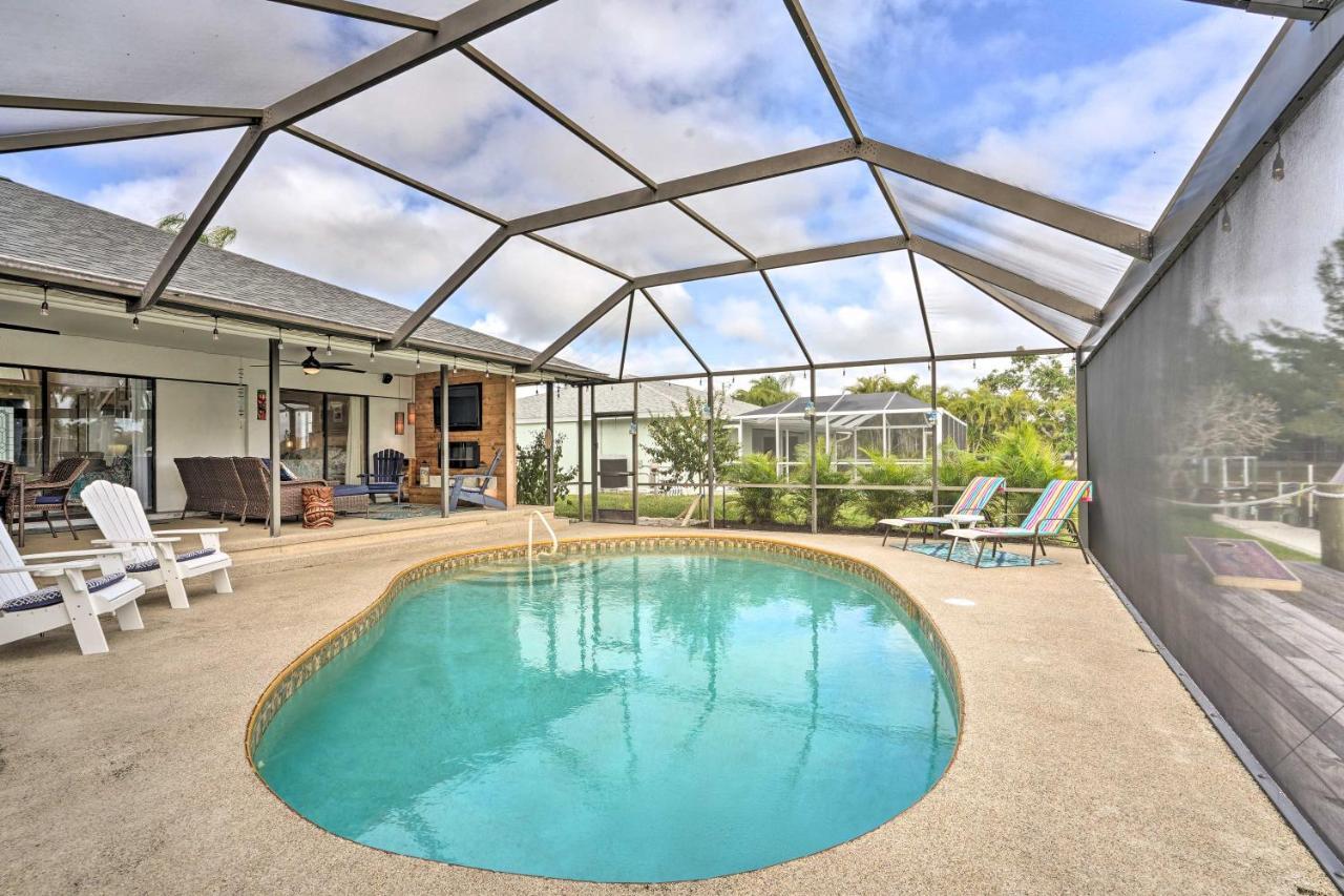 Screened In Private Pool Waterfront Home — 4-Star Luxury Hotel in Cape Coral, United States