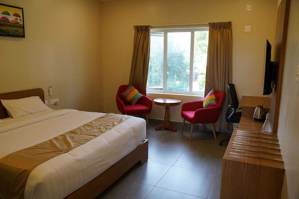 Beyond Inn Hotels & Resorts ECR — Cheyyur — photo 2