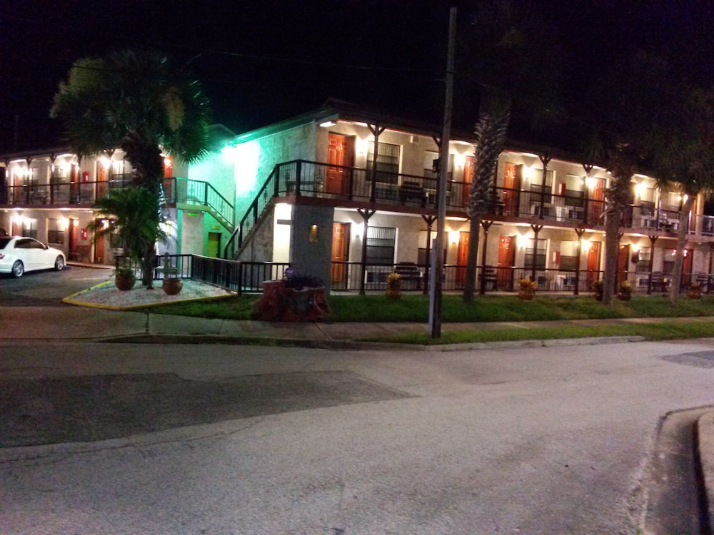 Merida Inn and Suites - photo 35