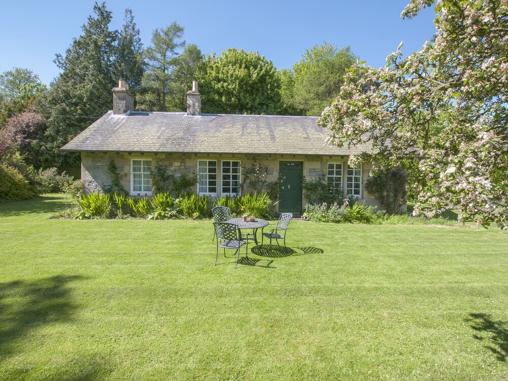 Middle Cottage Tarvit — 4-Star Luxury Hotel in Cupar, United Kingdom