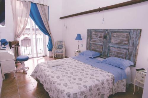 Casa Antonia — 4-Star Luxury Hotel in Naples, Italy