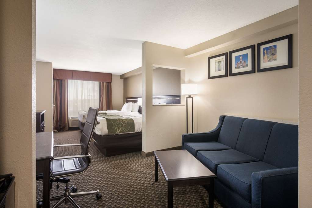 Comfort Suites Forsyth near I 75 - photo 18