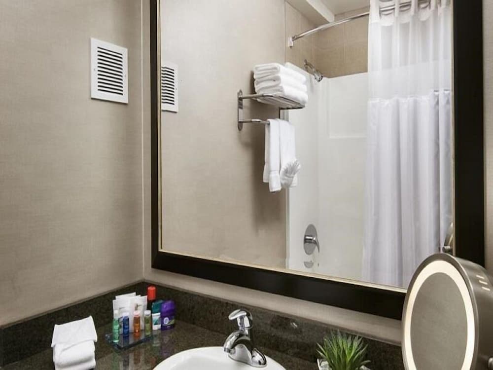 Usc Hotel - photo 16