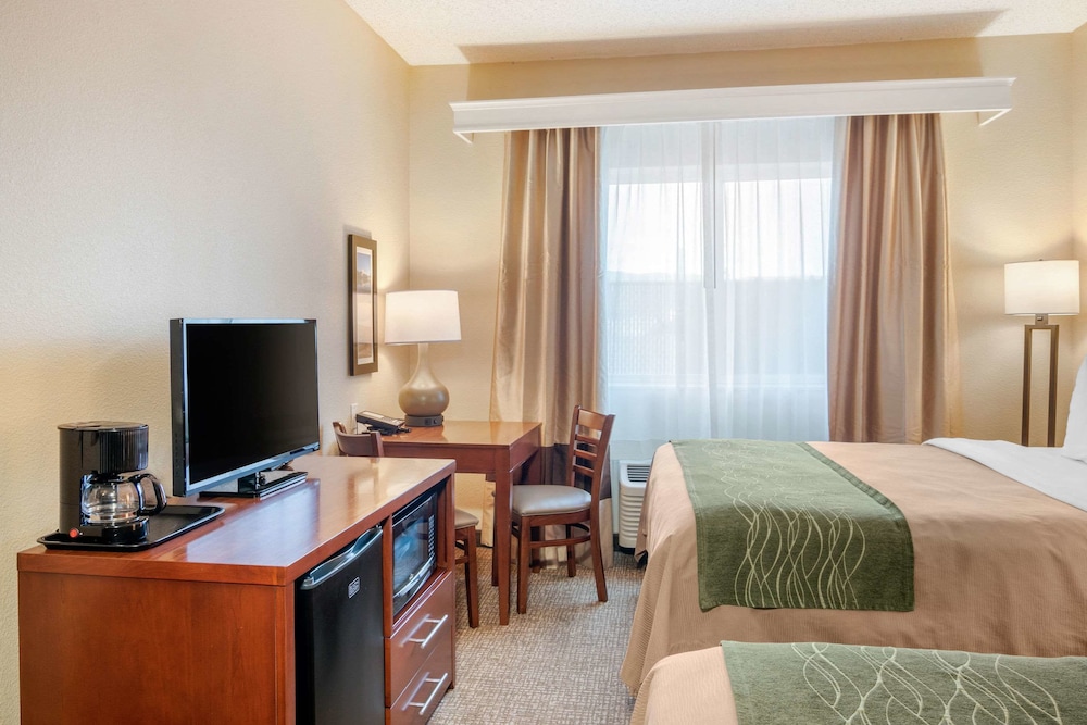 Comfort Inn Medford North - photo 33