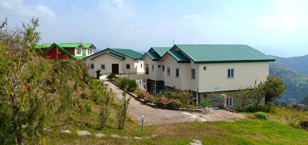 OYO 22808 Cedar Height - last minute hotel in Shimla