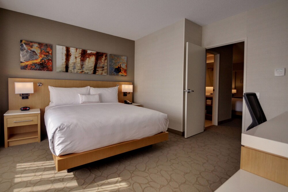 Renaissance Chicago Glenview Suites Hotel - photo 13