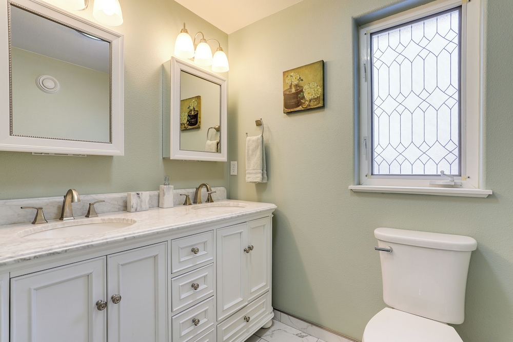Spacious Wasilla Home about 1 Mi to Boat Launch — 4-Star Luxury Hotel in Wasilla, United States