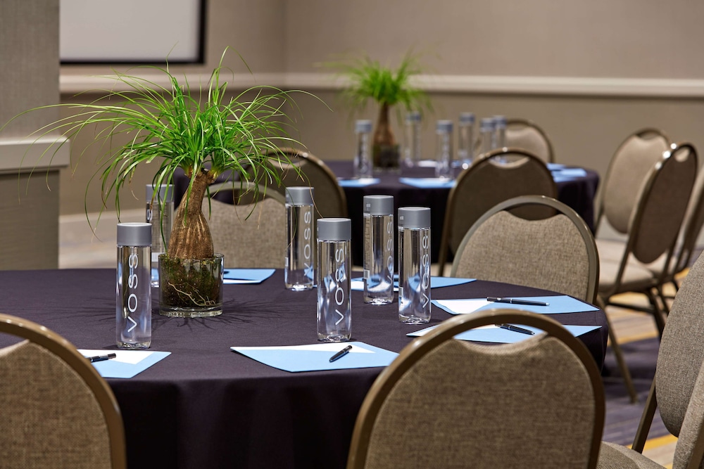 Hilton San Diego Mission Valley - photo 47