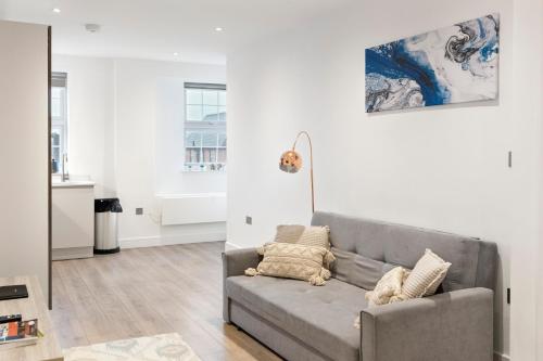 Bright and spacious Apartment Excellent Location — 4-Star Luxury Hotel in London, United Kingdom