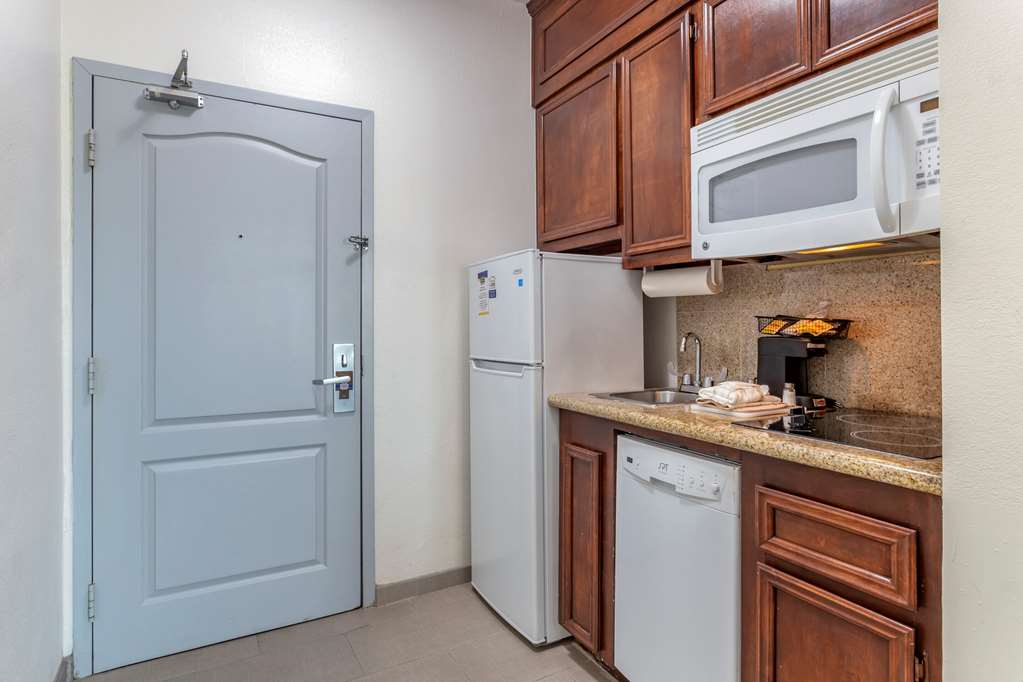 MainStay Suites Port Arthur Beaumont South - photo 8